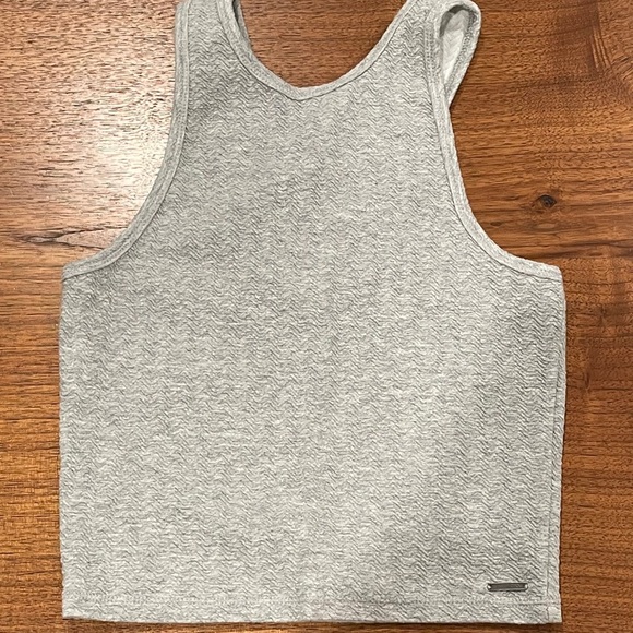 Crop top - Picture 1 of 3